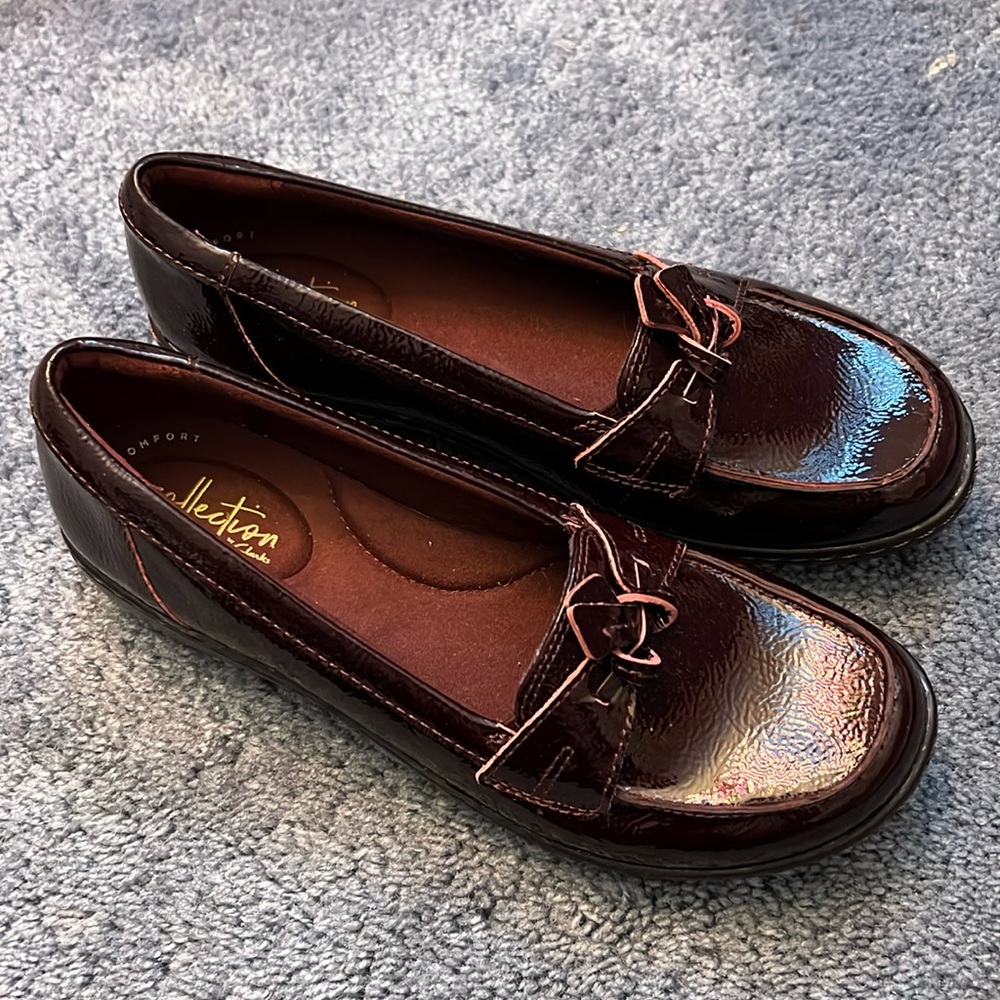 New Clark’s Ashland bubble burgundy patent loafers